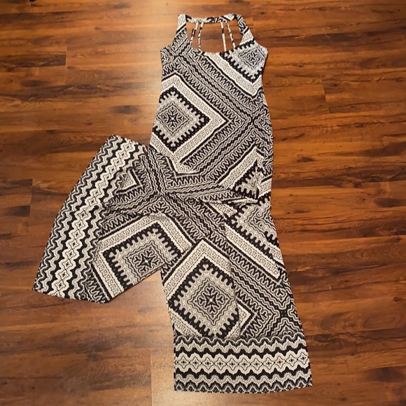 💕NWOT Le Chateau two slit maxi dress - Picture 4 of 4